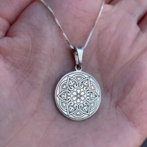 Pingente em prata mandala