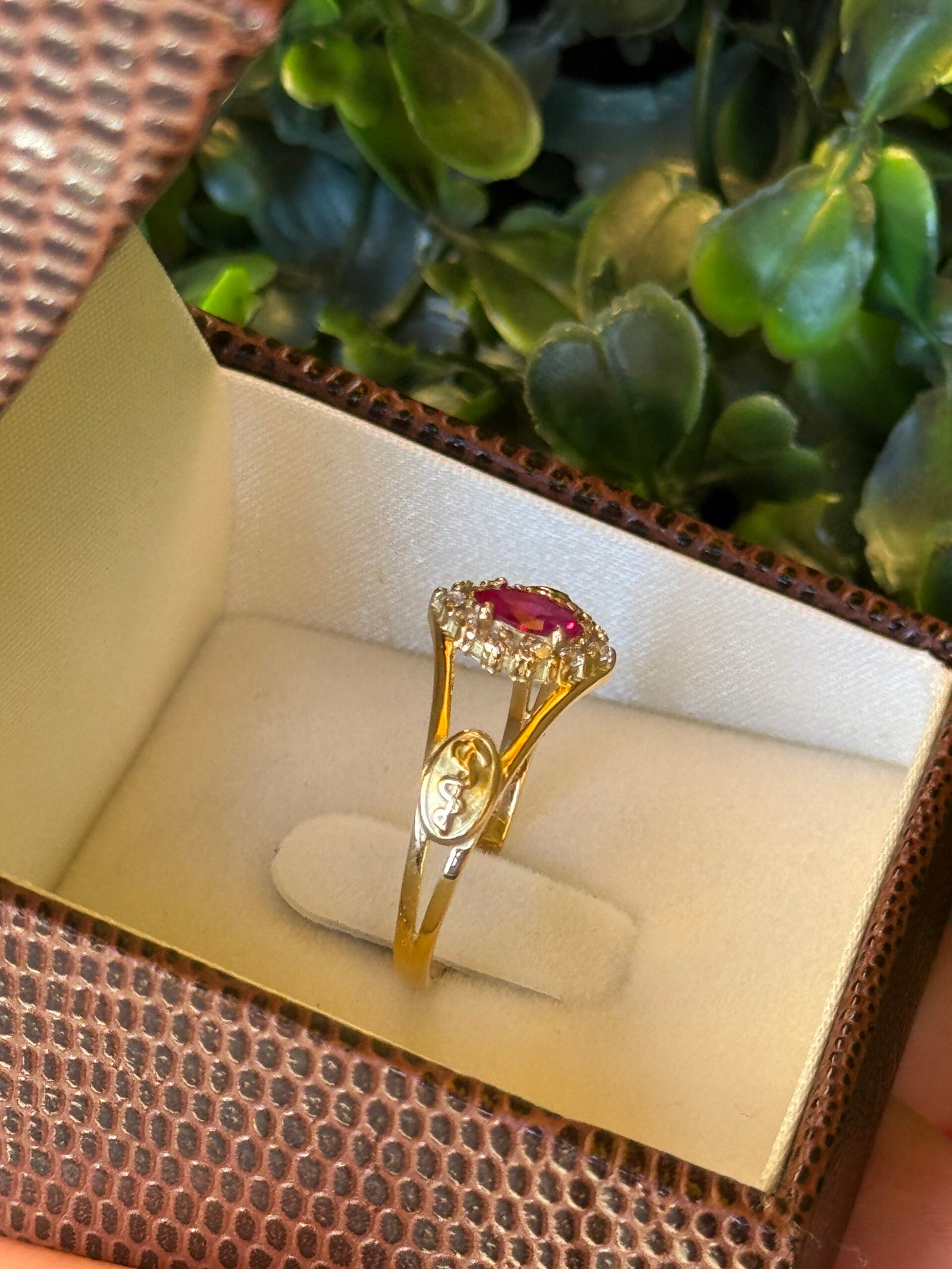 Anel de formatura em ouro 18k - Imagem 4
