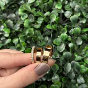 Par de aliança 6mm + meia aliança em ouro