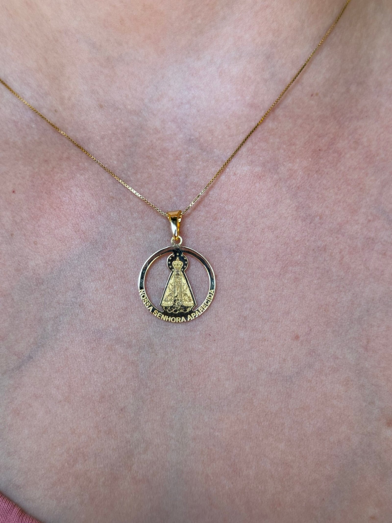 Pingente Nossa Senhora Aparecida em ouro 18k - Imagem 2