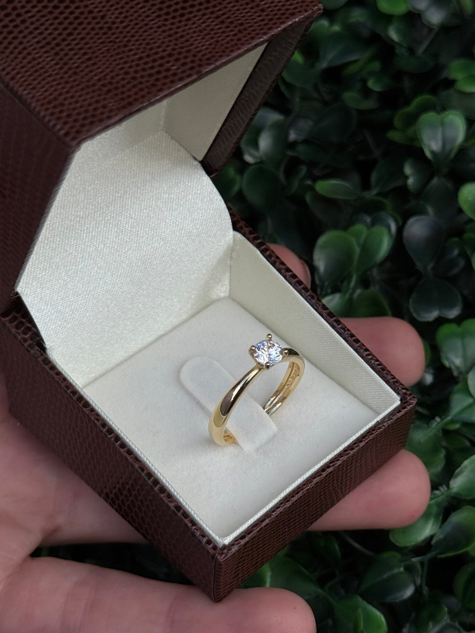 Solitário em ouro18k
