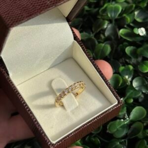Meia aliança em ouro 18k