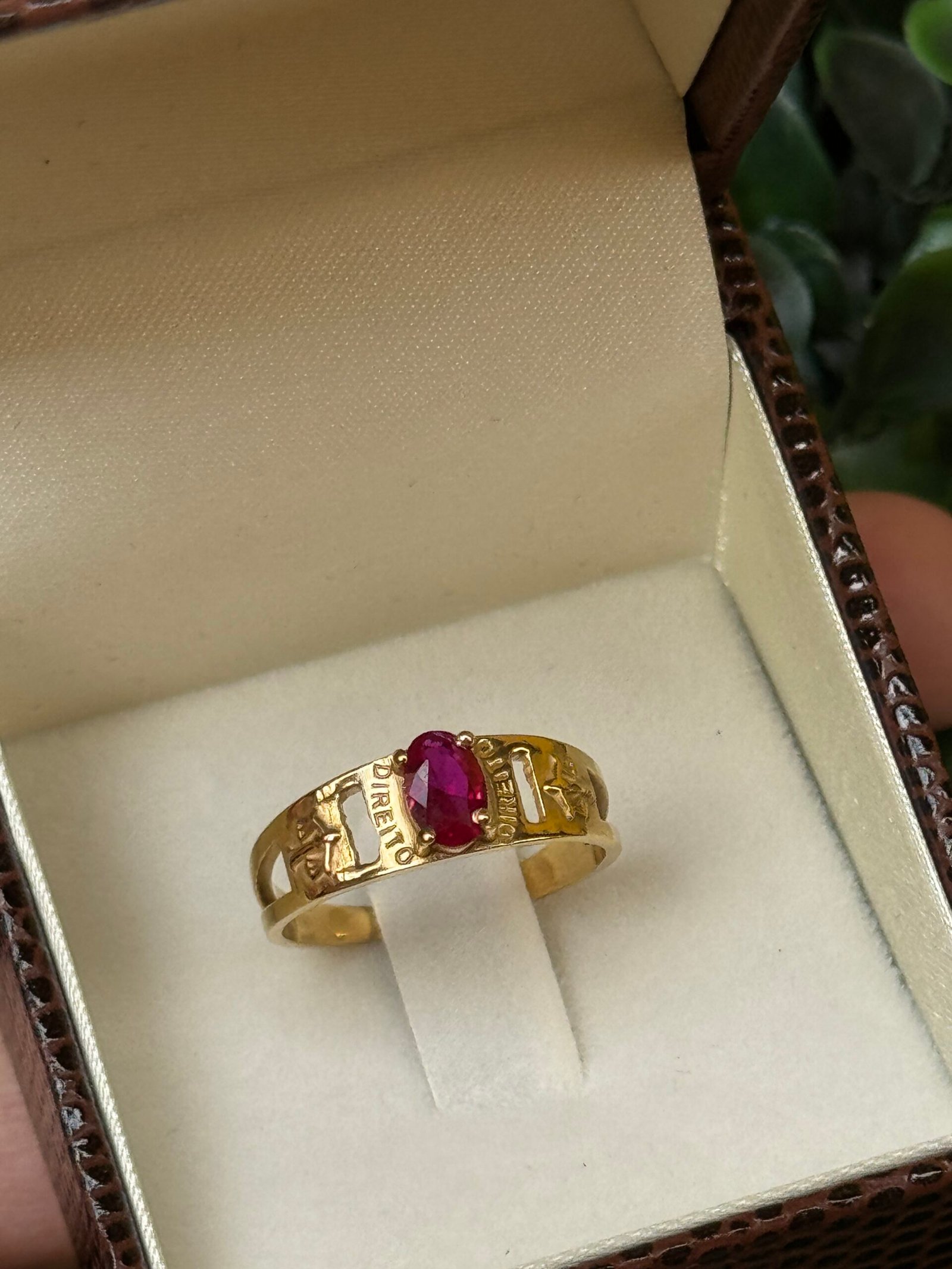 Anel de formatura em ouro 18k - Imagem 8
