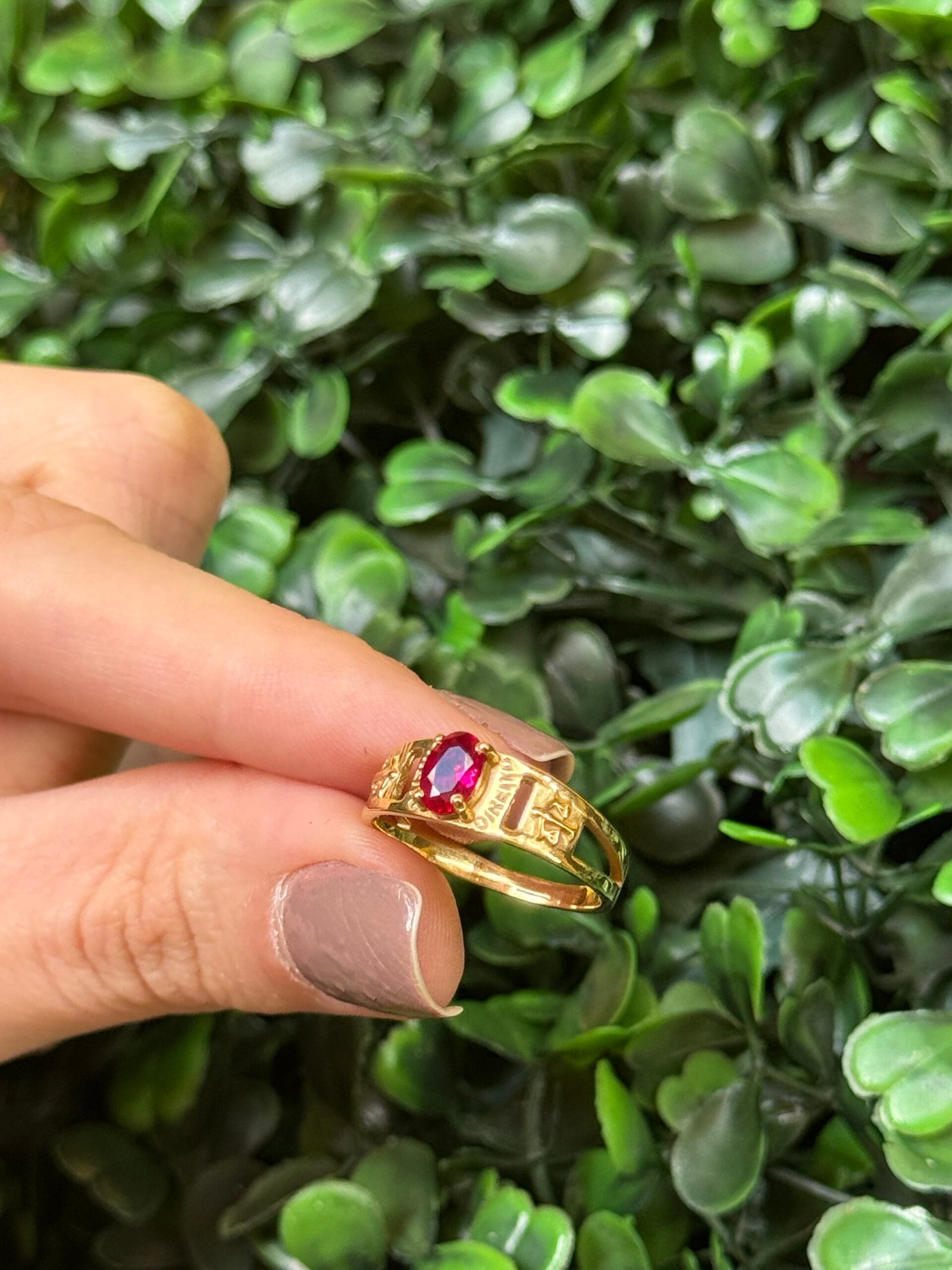 Anel de formatura em ouro 18k - Imagem 2