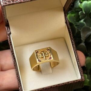 Anel de formatura em ouro 18k