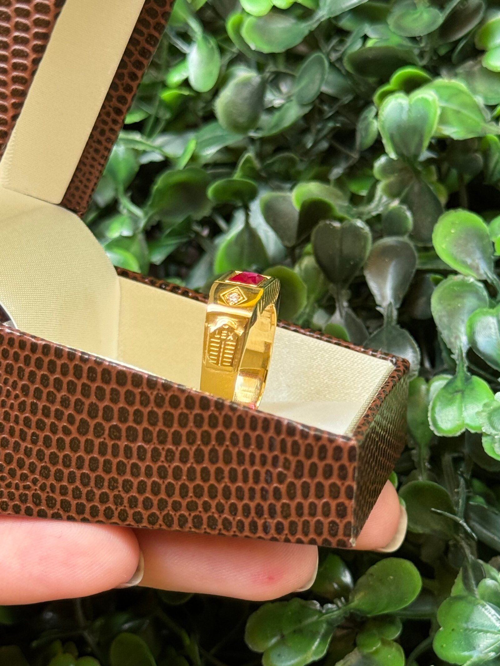 Anel de formatura em ouro 18k - Imagem 8