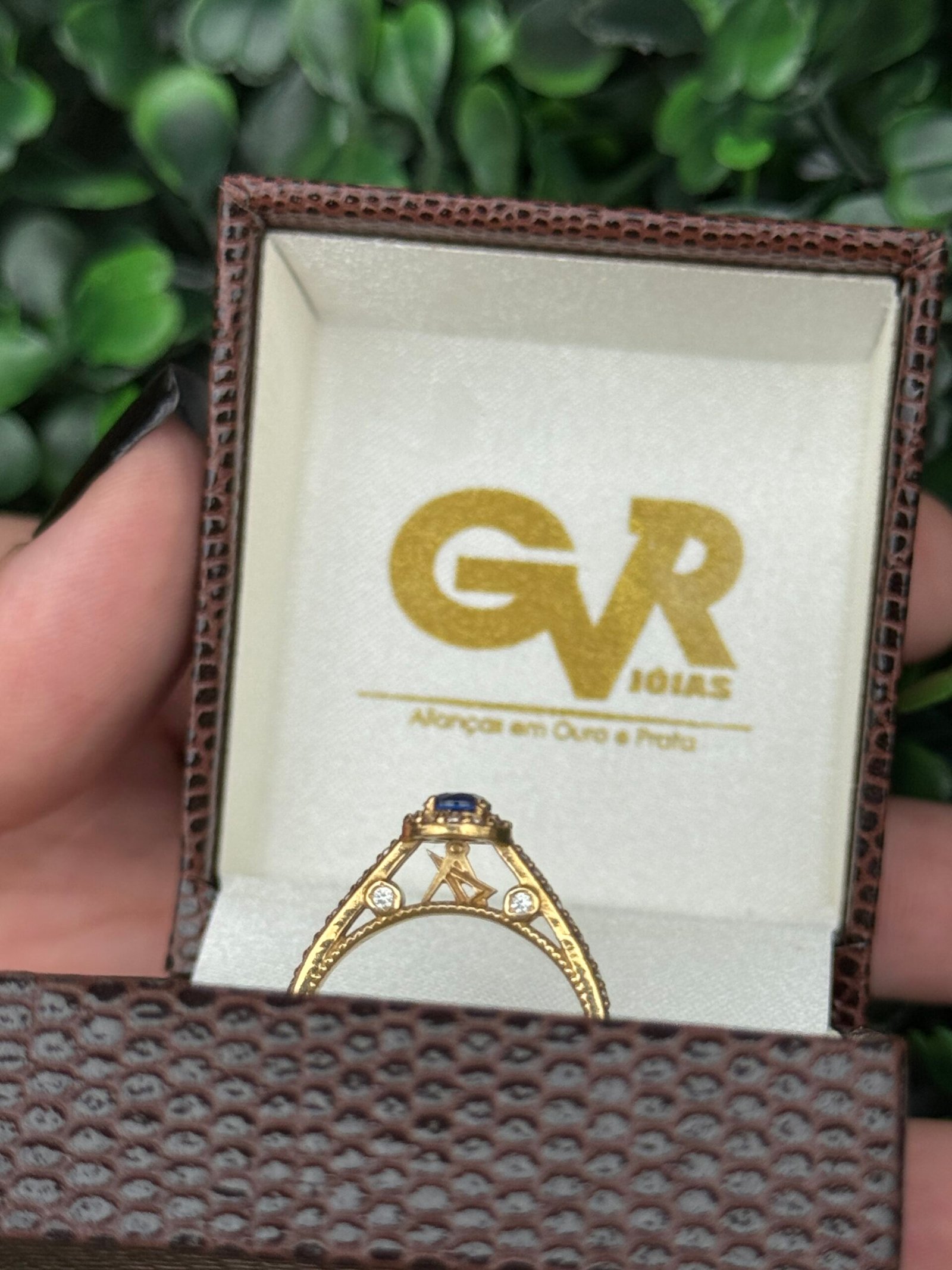 Anel de formatura em ouro 18k - Imagem 2