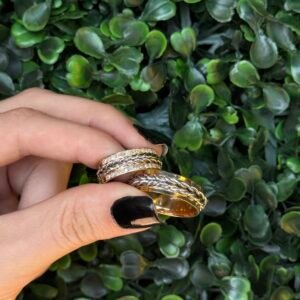 Par de aliança 7mm em ouro com trança